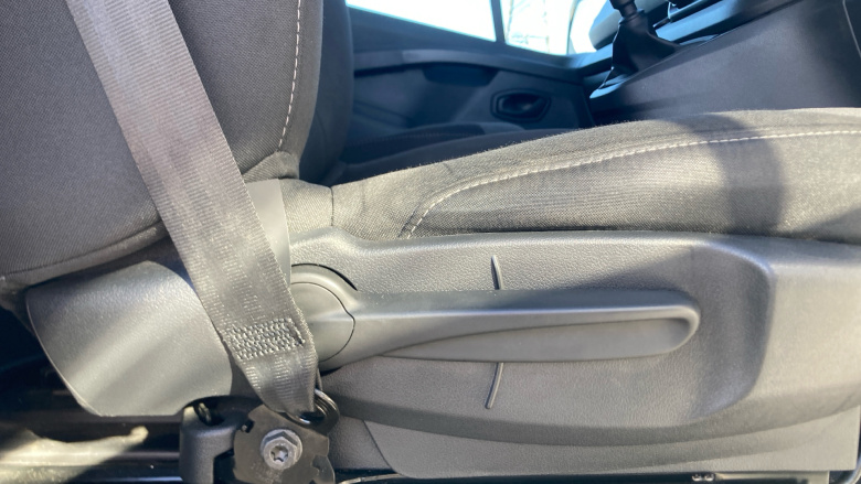 Renault Trafic Swb Diesel SL30 Blue dCi 130 Advance Van